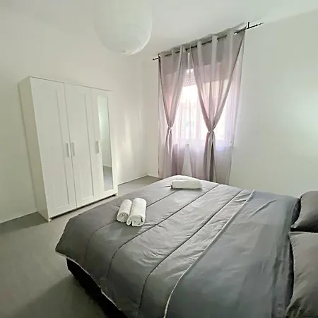 Apartament Giulia Per 6 Persone Monfalcone