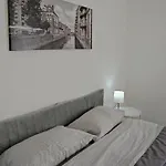 Apartment Giulia Per 6 Persone *