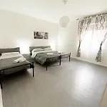 Apartment Giulia Per 6 Persone *