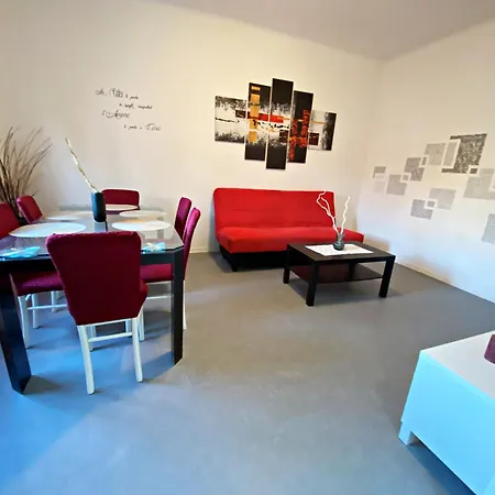 Giulia Per 6 Persone *