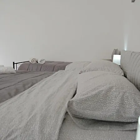 Apartment Giulia Per 6 Persone Monfalcone