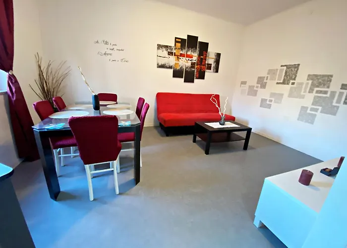 Giulia Per 6 Persone *