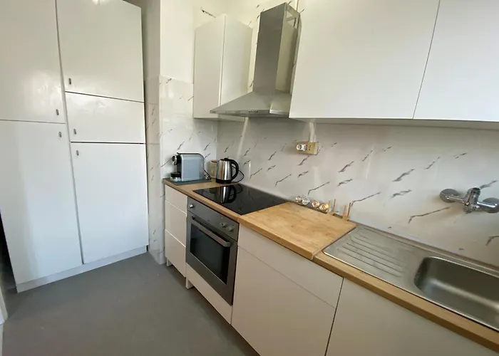 Giulia Per 6 Persone * Monfalcone